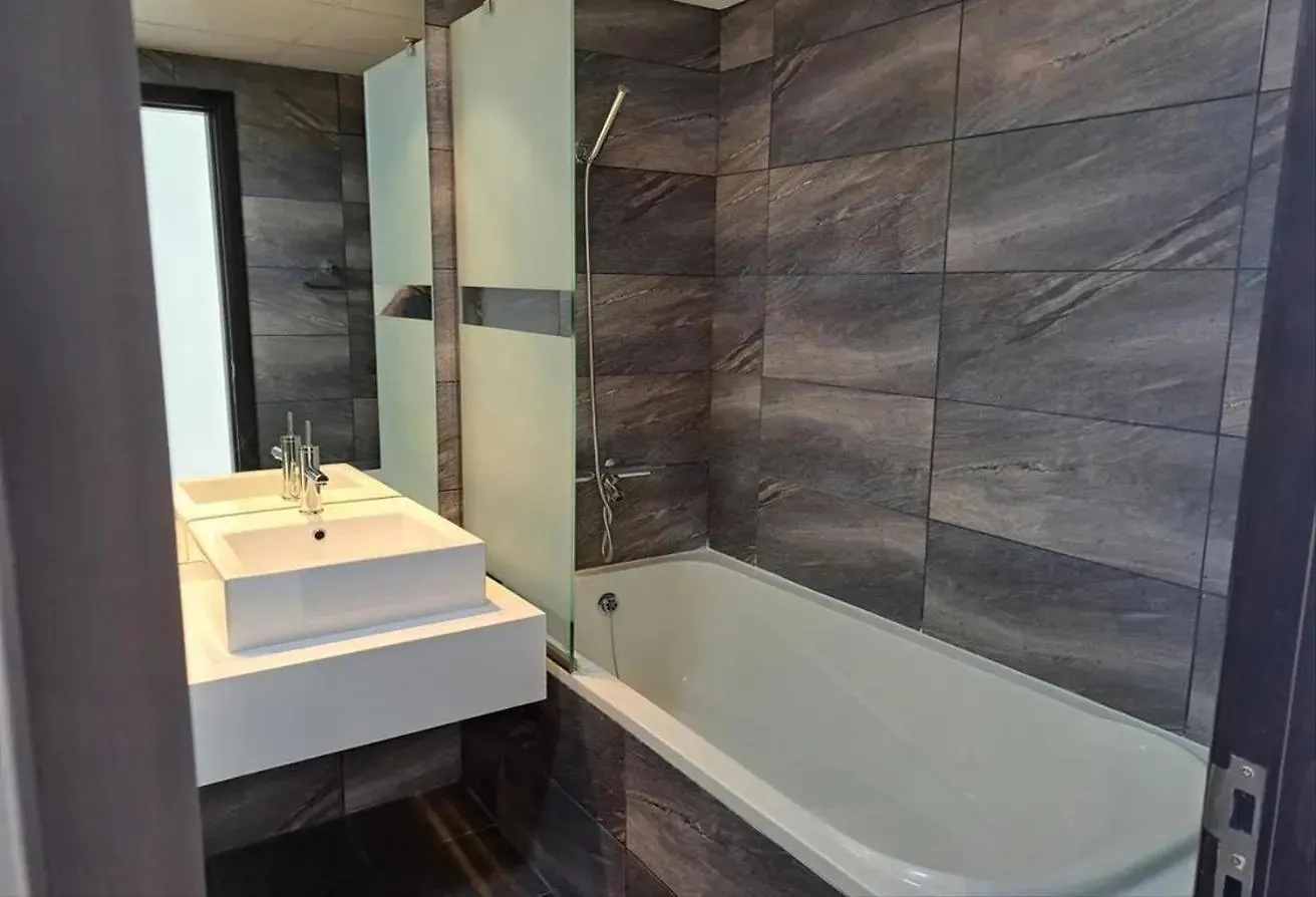 Luxurious 2 Bedroom Dt Apartment Dubai